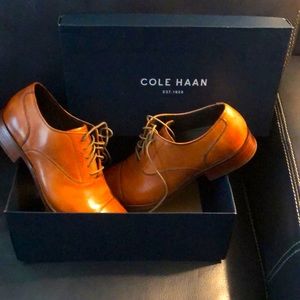 Brand new Cole Haan shoes. These are captoe They are more current and desired.